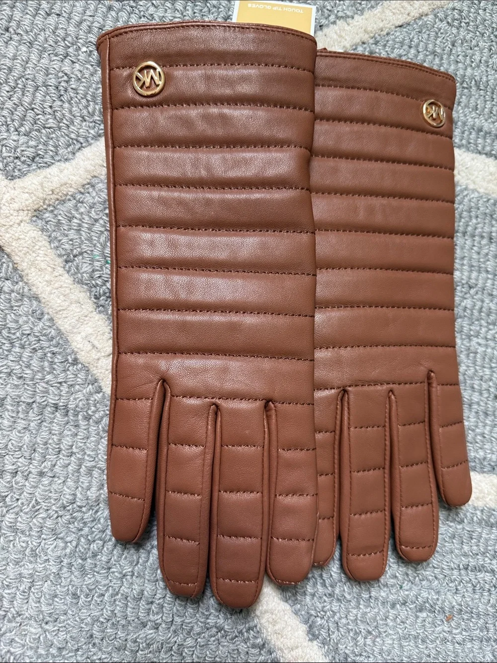 Michael Kors Quilted Leather Tech Gloves Chocolate Brown Size S NWT
